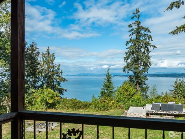 2681 S East Camano Dr