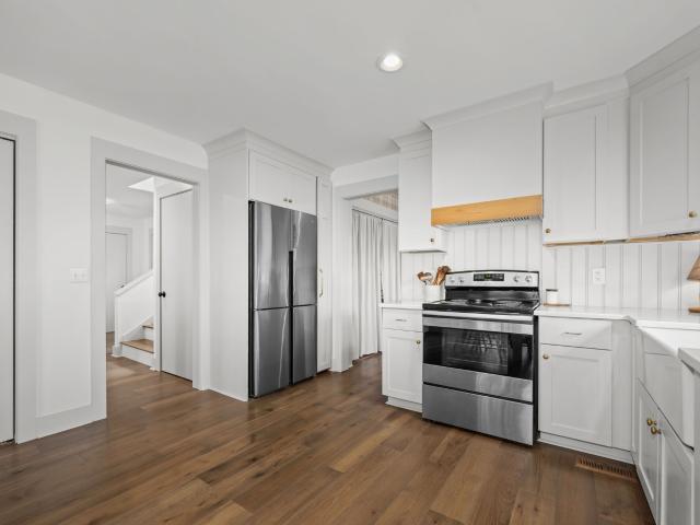 268 Davis Rd