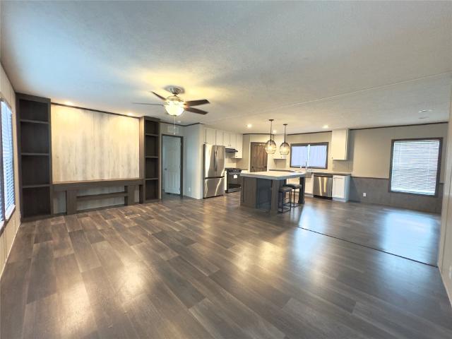 268 Flaming Oak Dr, Bastrop, TX 78602 | MLS #2006