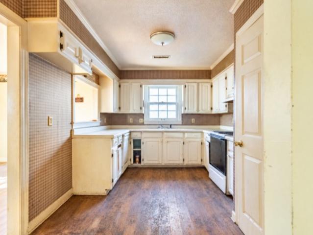 268 Hickory Trl