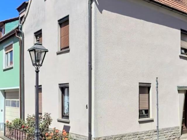 268 m² Wohnfläche großzügiges Einfamilienhaus in Untereisenheim