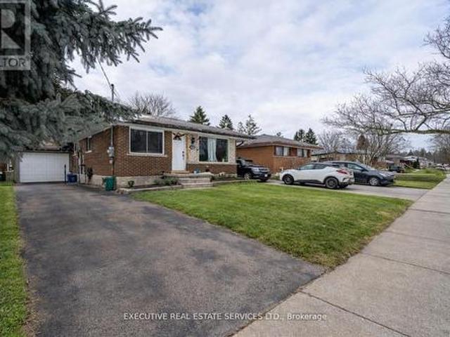 268 Ross Avenue, Kitchener, ON, N2A 1V6 house for sale | Listing ID X12951 | Royal LePage