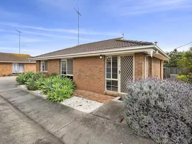 2/68 Watsons Road, Newcomb, VIC 3219