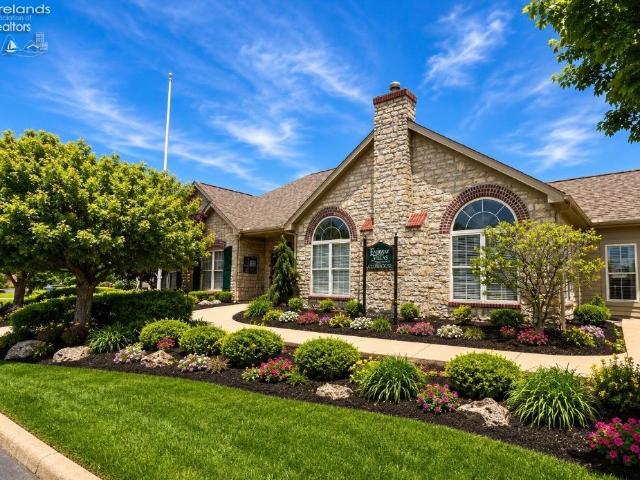 2695 Canterbury Circle # B