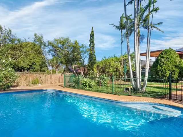 2/698 Old Cleveland Road, WELLINGTON POINT, QLD 4160 House f.
