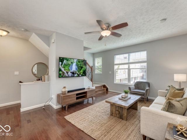 269 1st Street NW