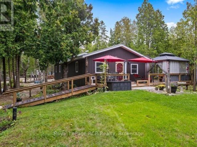 269 Lindsay Road 20 Road, Northern Bruce Peninsula, ON, N0H 1Z0 house for sale | Listing ID X13727 | Royal LePage