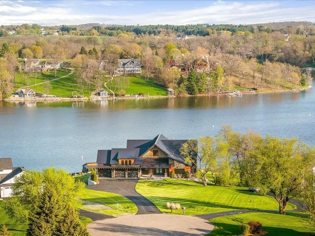 26 62 Blackwood Court