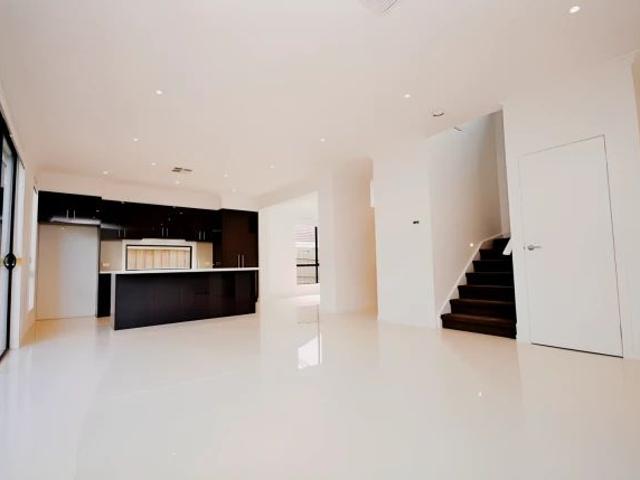 2/6 Tania Court, Ringwood, Melbourne