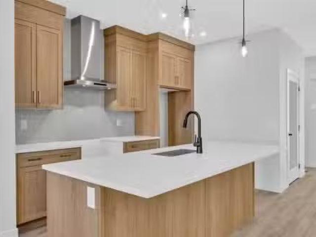 26 Versant Path Sw, Calgary, AB, T2Y 0Z4 house for sale Lis.