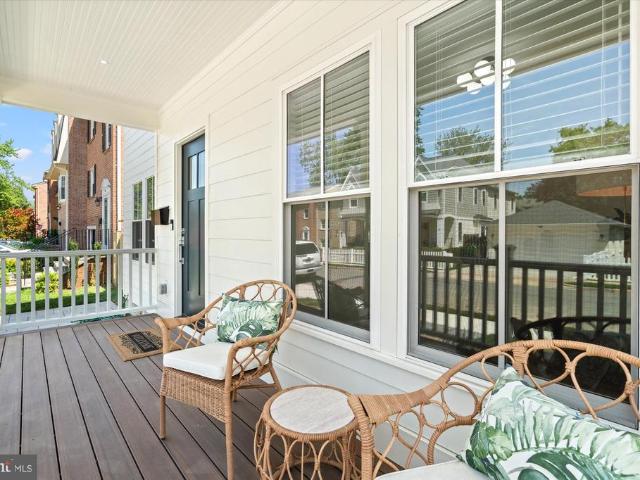 26 W Chapman Street