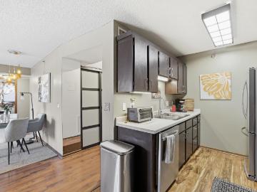 26 W 10th St, Unit 610, St. Paul, MN 55102 | MLS #7032