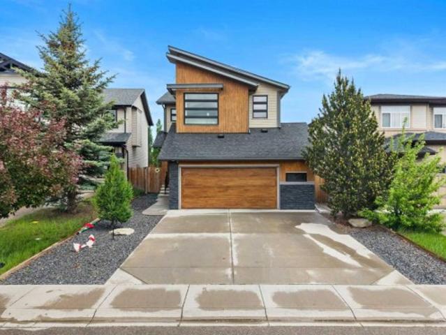 26 Walden Court Se, Calgary, AB, T2X 0N8 house for sale | Listing ID A2321 | Royal LePage
