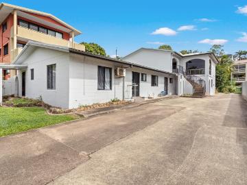 2/6 Waterson Way Airlie Beach, QLD 4802