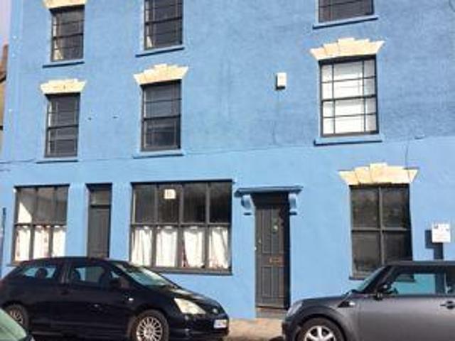 26 Worrall Road, Clifton, Bristol BS8 3 bed flat to rent £2,235 pcm £516 pw