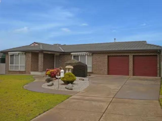 26 Yentoo Drive, Glenfield Park House for rent Listed by Prop.