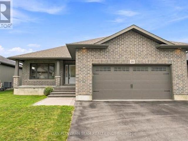 26 Autumn Grove, Quinte West, ON, K8V 0G8 house for sale | Listing ID X13661 | Royal LePage