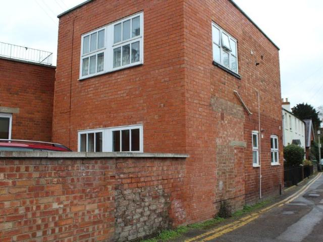 26 Bath Parade, Cheltenham. 1 bed flat to rent £775 pcm £179 pw
