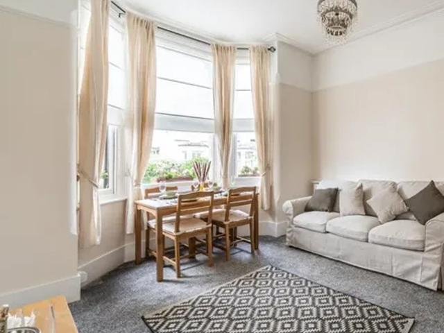 26 Bickersteth Road, London, SW17 9SG, United Kingdom | 2 bed apartment for rent #168182375 | Rentberry