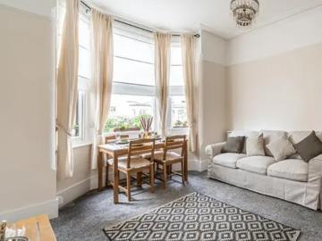 26 Bickersteth Road, London, SW17 9SG, United Kingdom | 2 bed house for rent #168182375 | Rentberry