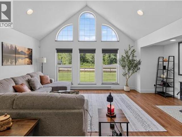 26 Blueberry Avenue, Kitimat, BC, V8C 2S7 house for sale | Listing ID R3146 | Royal LePage