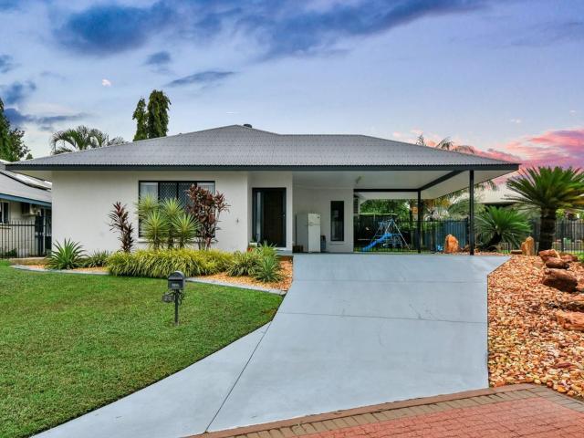 26 Catt Crescent, Farrar