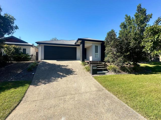 26 Caulder Esplanade, BOYNE ISLAND QLD 4680