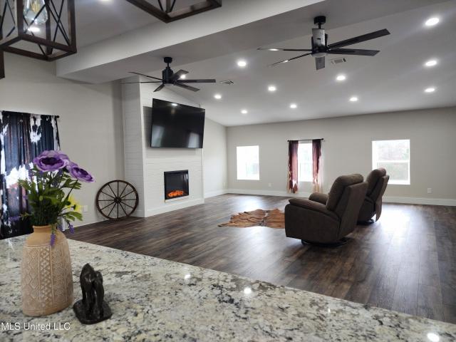 26 Charlie Daughdrill Road