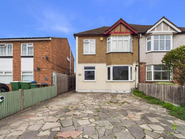 26 CHURCH ROAD, BEXLEYHEATH 2 bed ground floor maisonette to rent £1,600 pcm £369 pw
