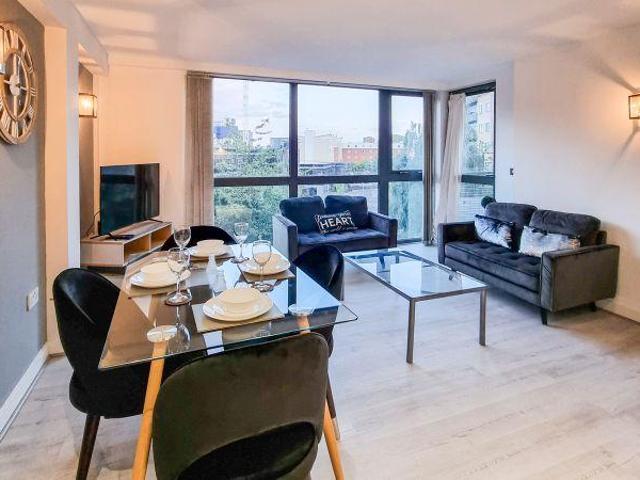 26 City Road East, Manchester, M15 4TB, United Kingdom | 2 bed apartment for rent #94647519 | Rentberry