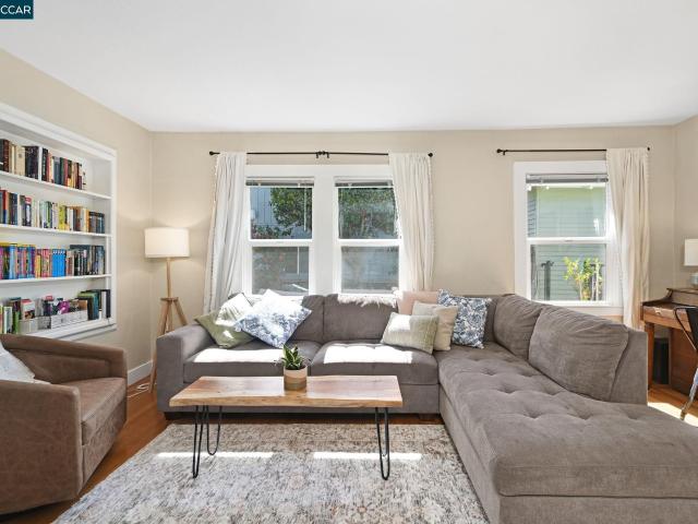 26 Cooke St