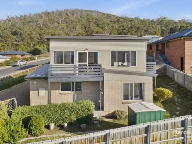 2/6 Coach Road, CHIGWELL, TAS 7011 House for Rent