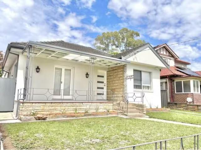 26 Colane Street, CONCORD WEST House for rent Listed by Beryl.