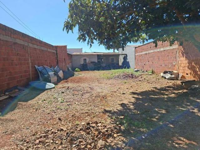 26 de setembro, Rua 01, com edícula, lote plano, murado, com água e energia