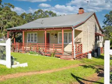 26 Dean Street, PEMBERTON, WA 6260 House for Rent