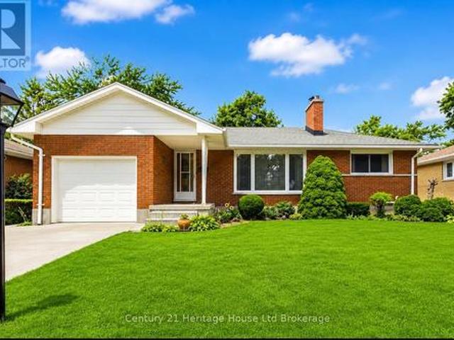 26 Deveron Crescent, London South T, ON, N5Z 4B1 house for sale | Listing ID X13591 | Royal LePage