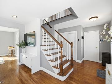26 E Harrison Pl
