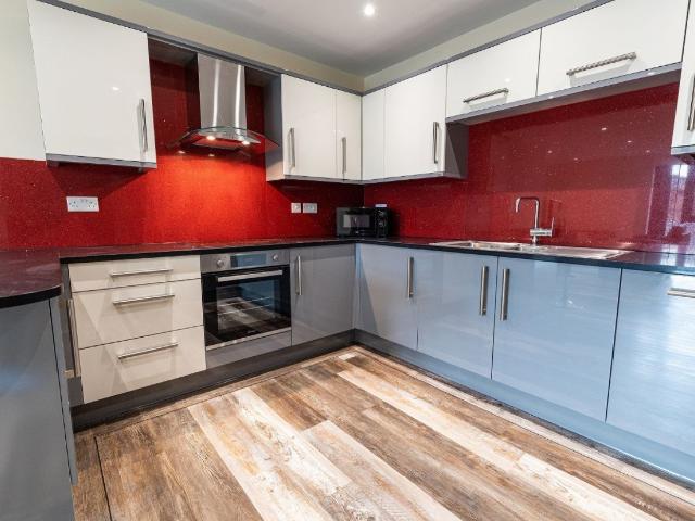 26 Ecco, 3 bedroom, Apartment