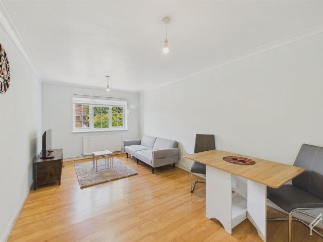 26 Eagle Drive, London NW9, 1 bed flat to rent, £1,550 pcm | PrimeLocation