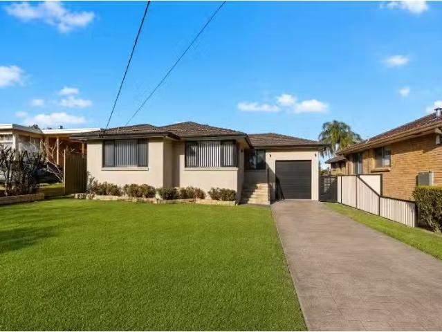 26 Edinburgh Place, Winston Hills House for rent Listed by Mi.