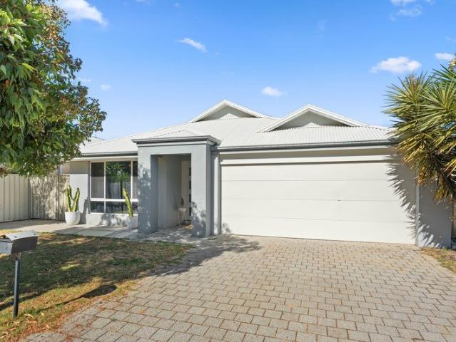 26 Firebrand Grove, Baldivis A stunning family home