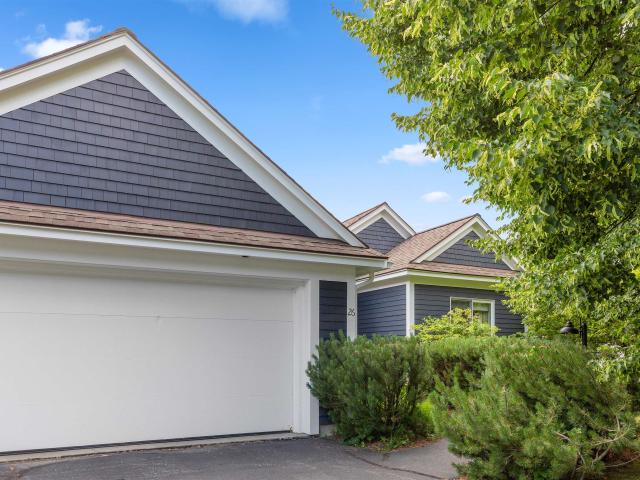 26 Fountain Way
