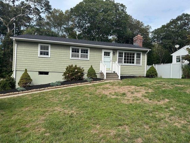 26 Fulmore Dr, Waterford, CT 06385