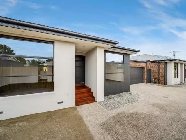 2/6 Graham Street, Hamlyn Heights, VIC 3215 Unit for Rent