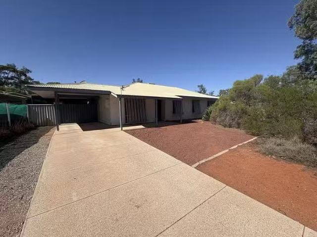 26 Gregory Street, Roxby Downs, SA 5725