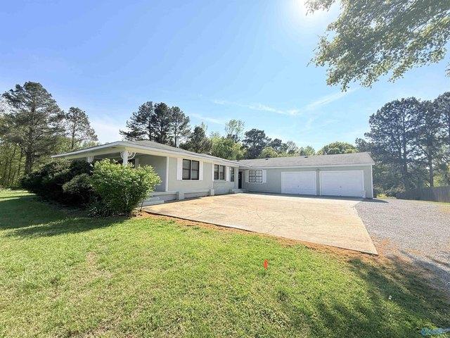26 Hickory Cir, Union Grove, AL 35175