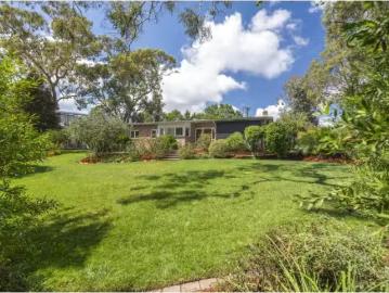 26 Irwin Street, Yarralumla House for rent Listed by Georgia.