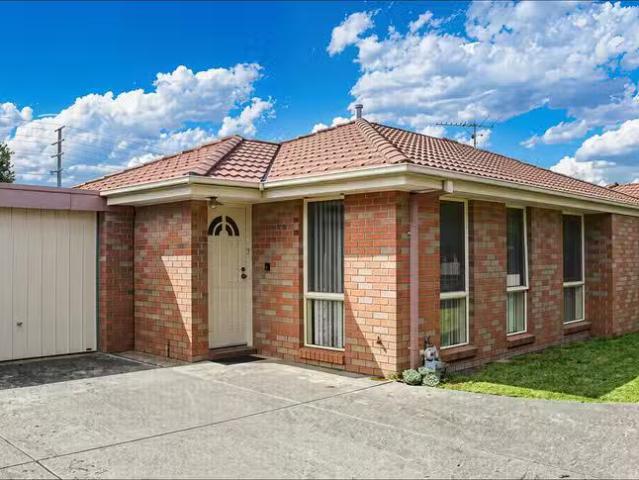 2/6 John Street, Pakenham, VIC 3810