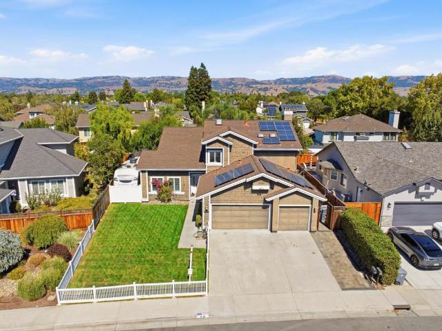 26 La Crosse Drive