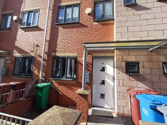 26 Leaf Street, Hulme, M15 4 bed terraced house to rent £750 pcm £173 pw